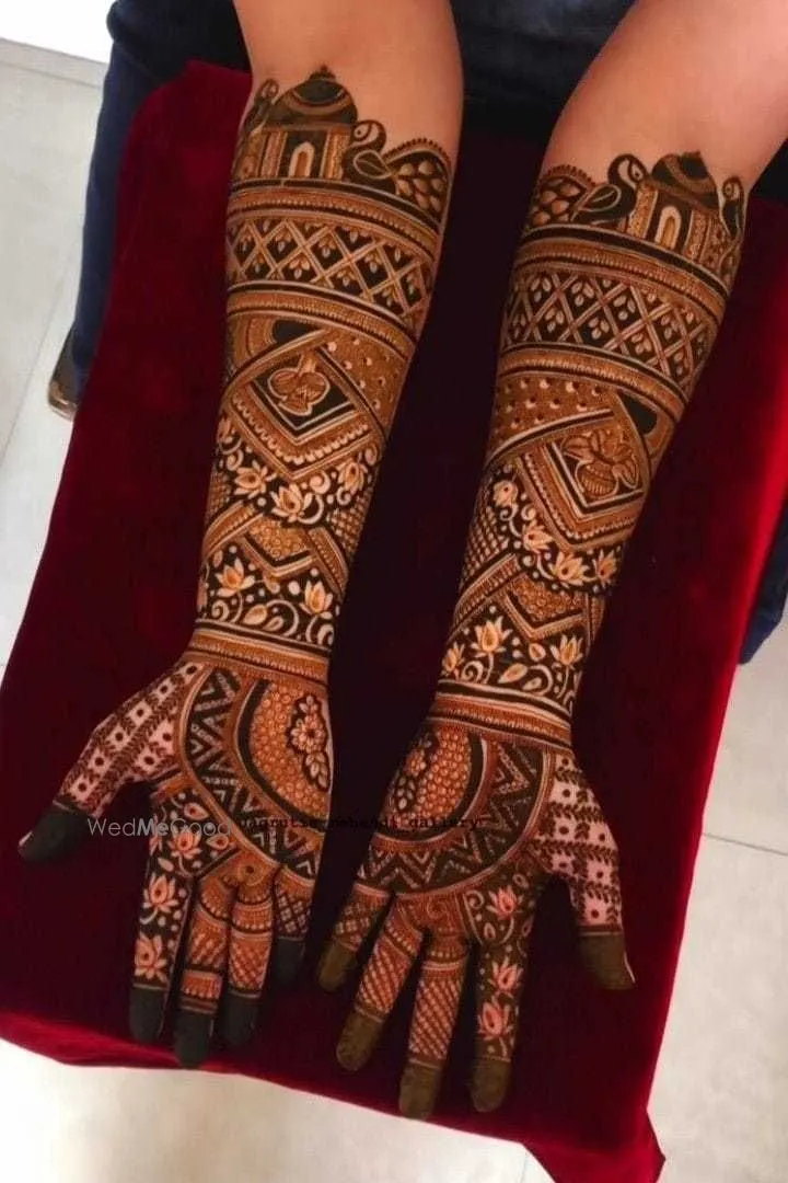 Saba Mehndi Art