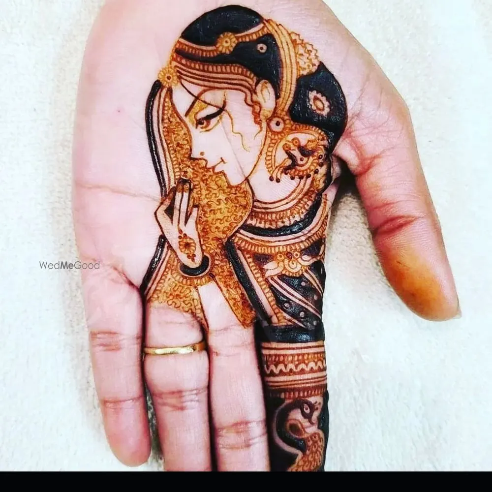 Aakash Mehndi Arts