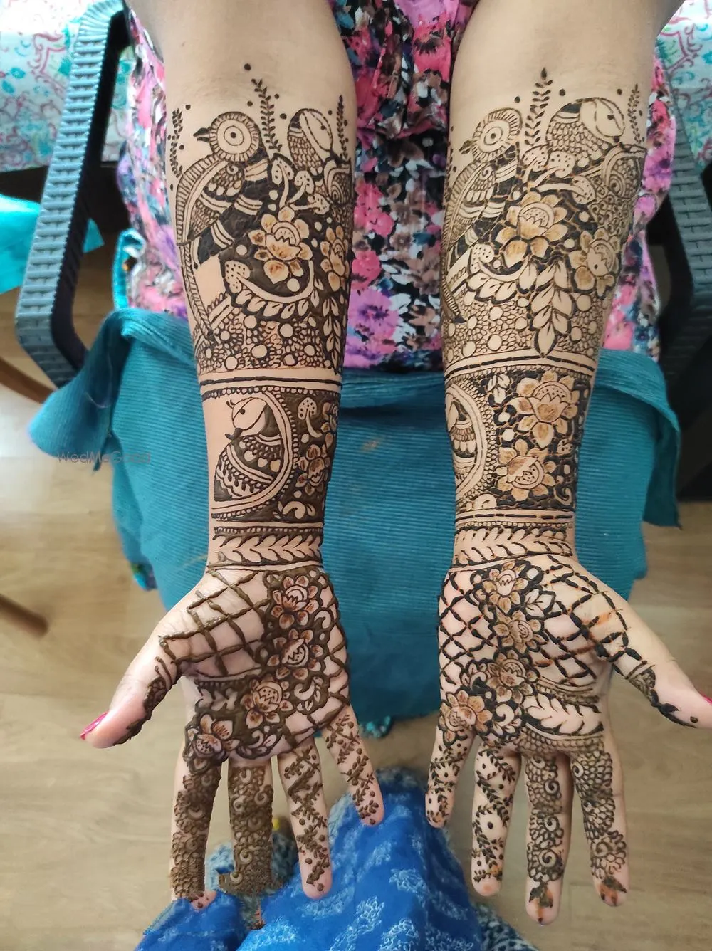Shine Mehendi Artist