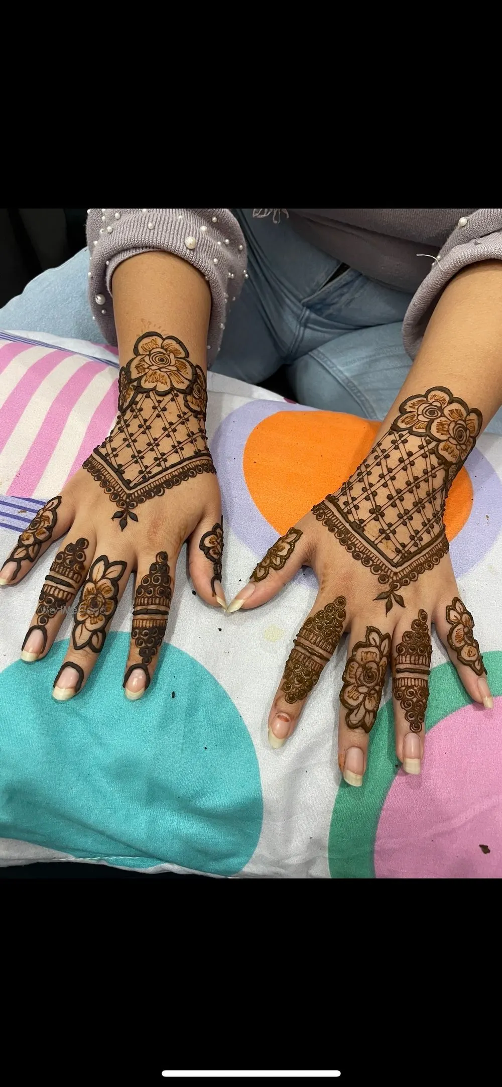 Zohra Mehreen Mehndi Artist