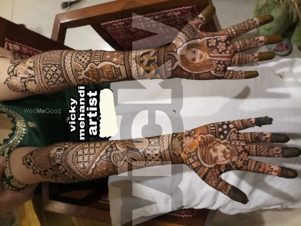 Vicky Mehandi Artists