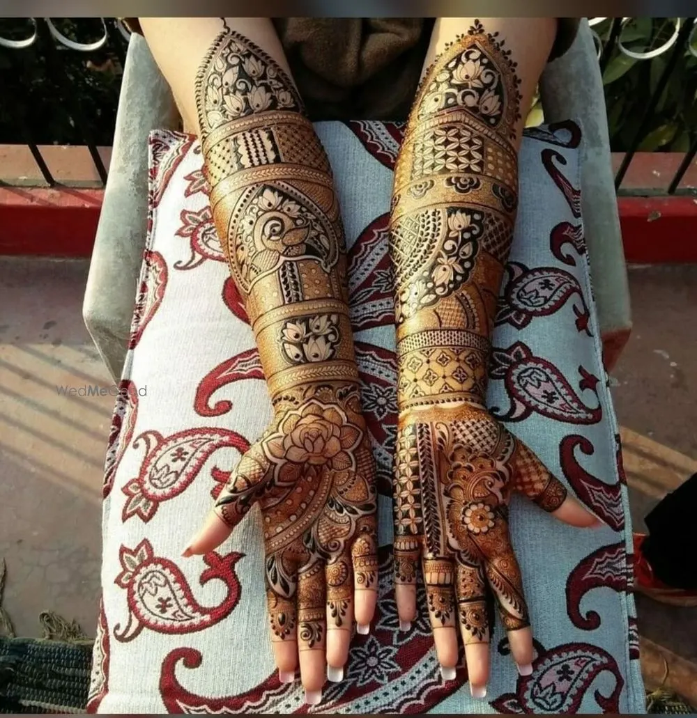 VK Mehandi Art