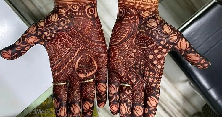Lucky Mehndi Art