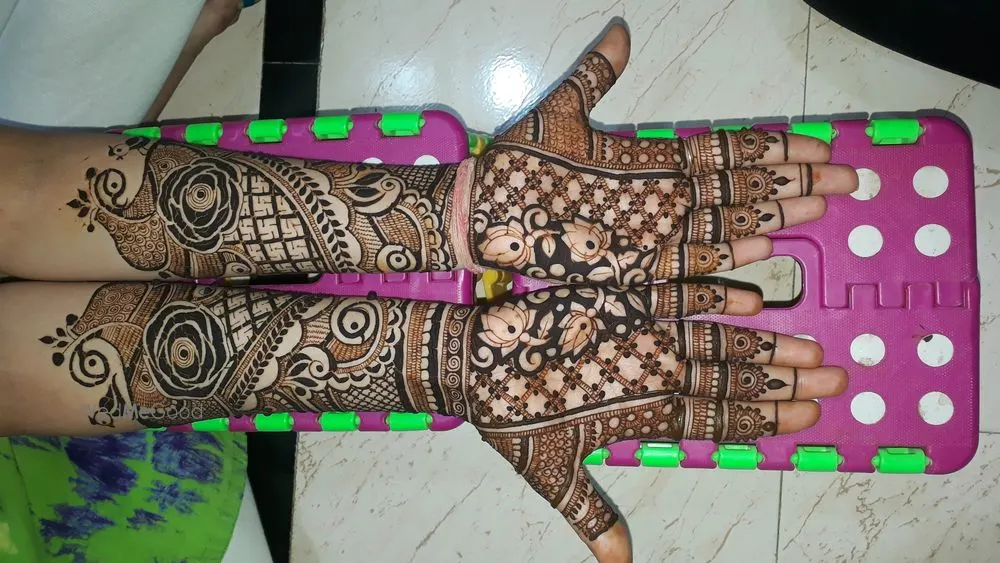 Jinal Mehndi Art