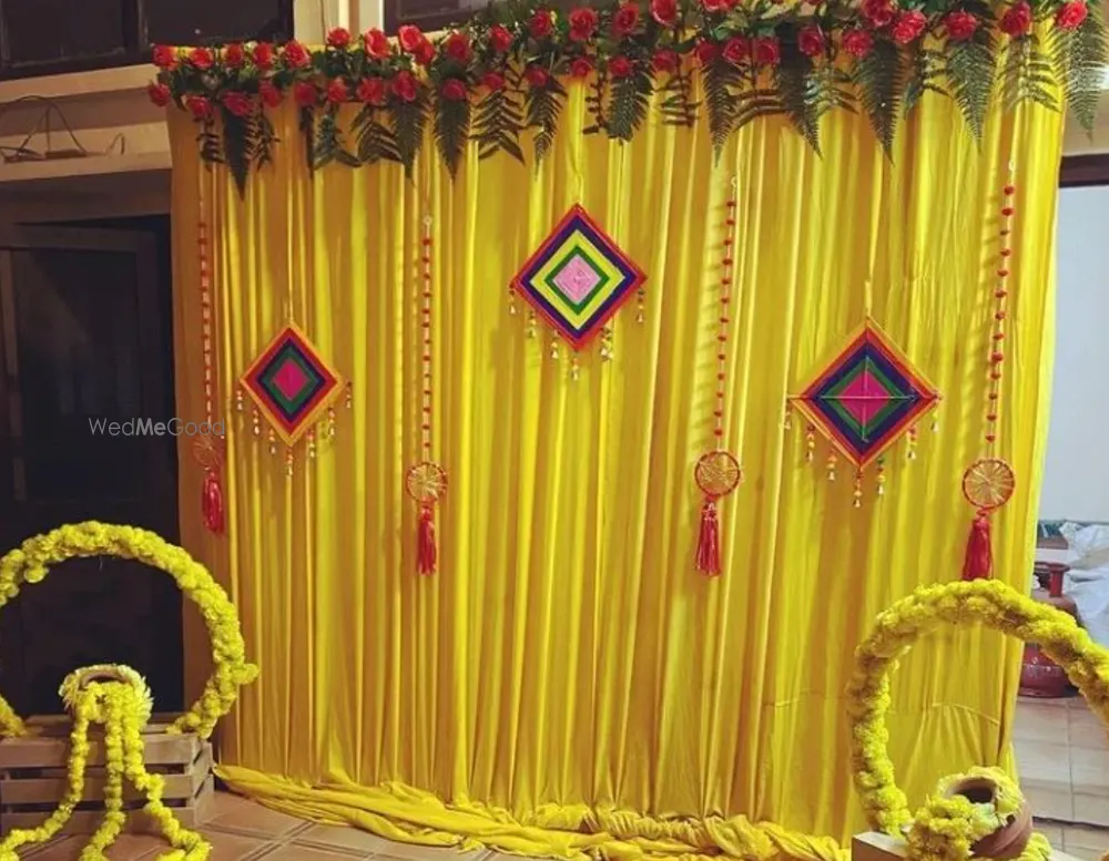 Deep Entertainments Decor
