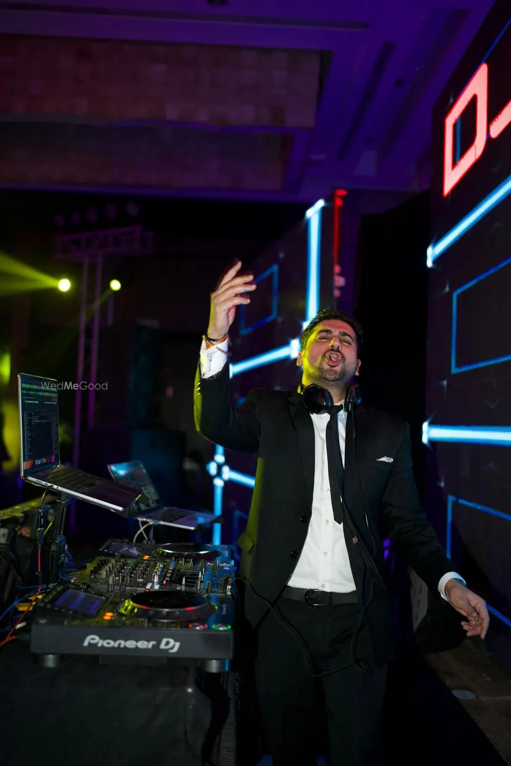 DJ EDGE
