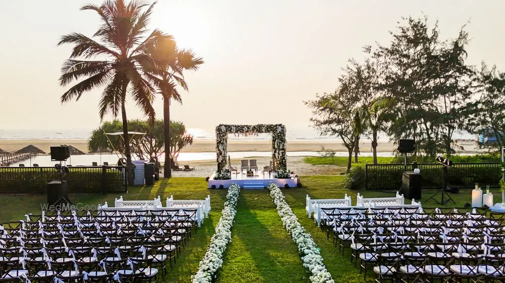 Zuri White Sands Resort