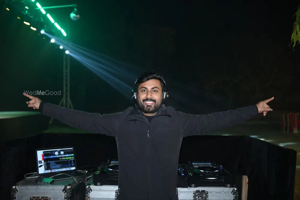 DJ UTKARSH