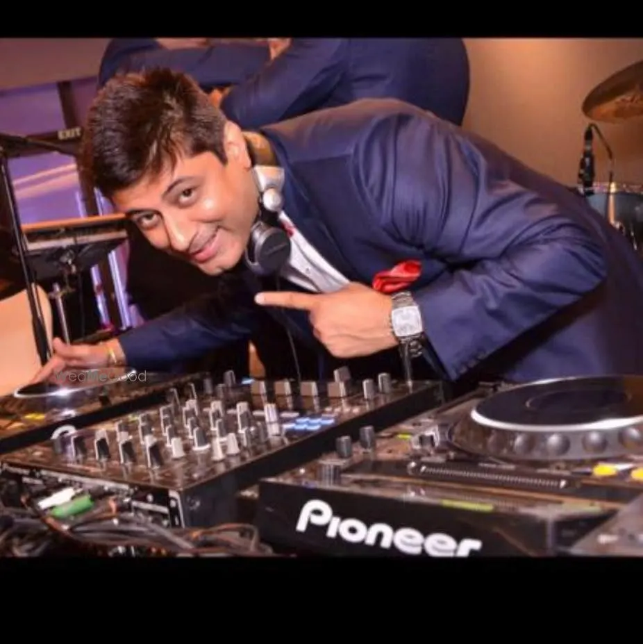 Dj Deepak
