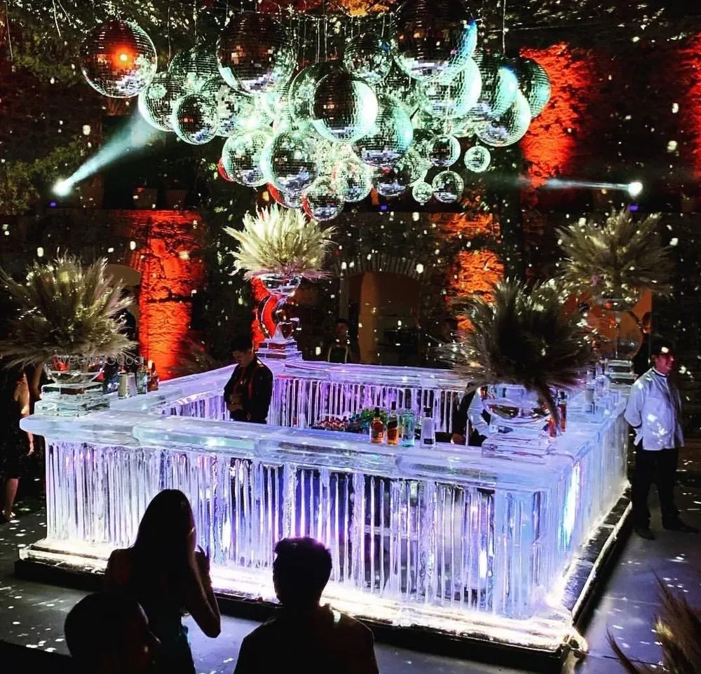 Pekers Ice Art