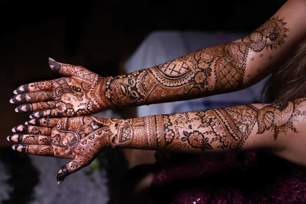 Samm Mehndi Artist