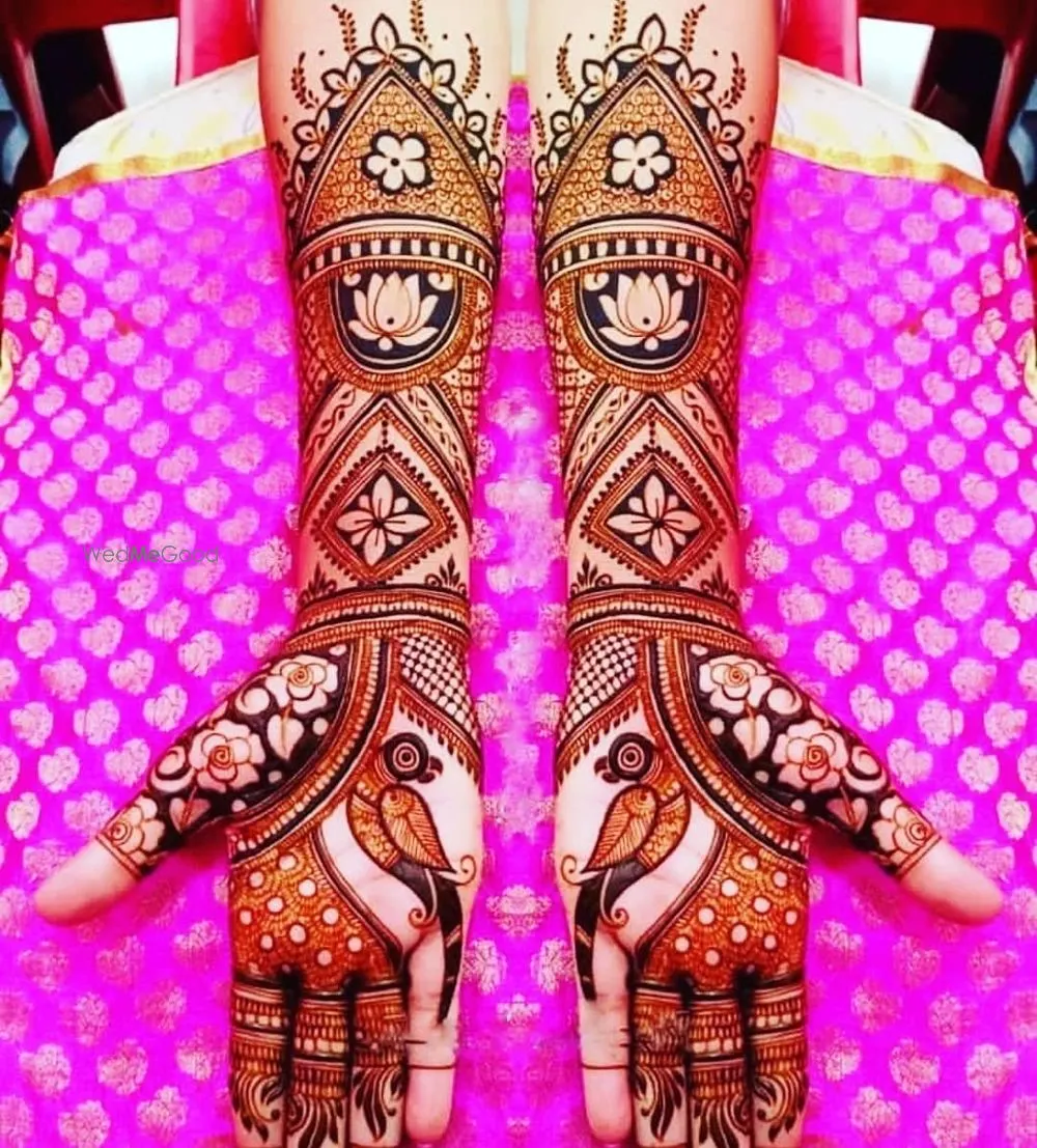 Revati Mehendi Artist