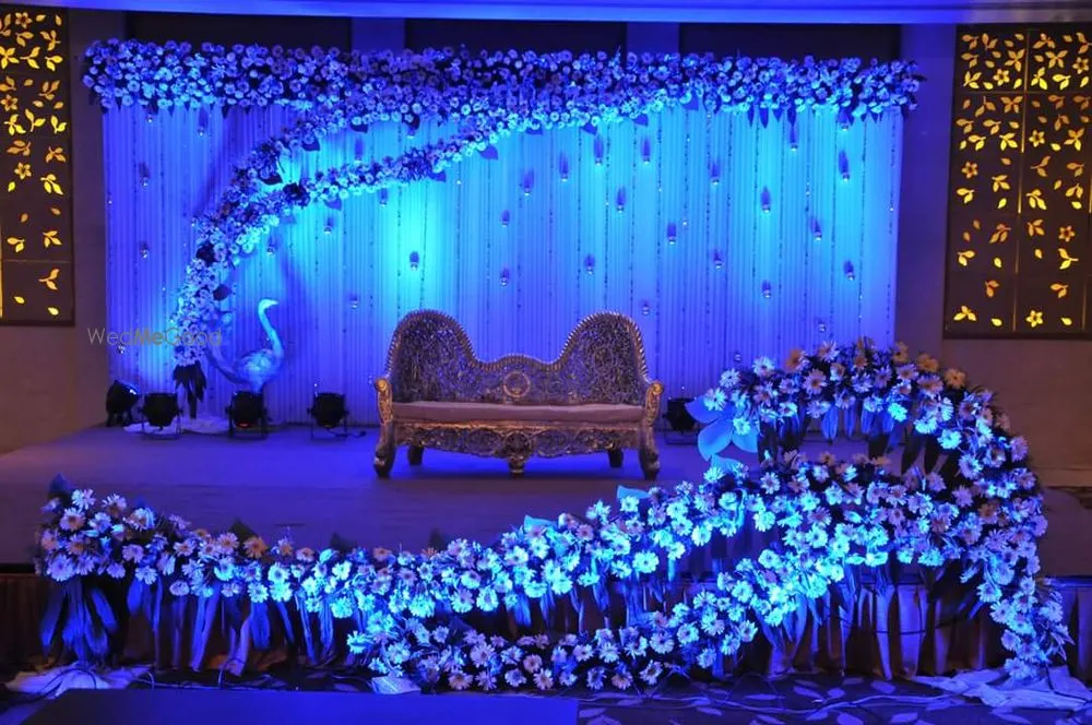 Radiant Flower And Theme Decorator