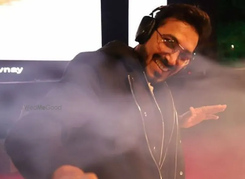 DJ Vnay