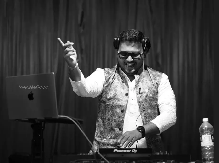 Vdj Pratik