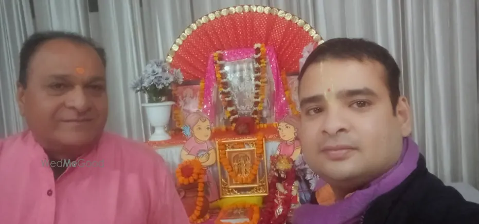 Abhishek Shastri Pandit Ji