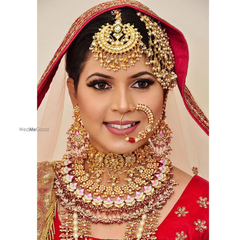 Makeup by Mannat Gill