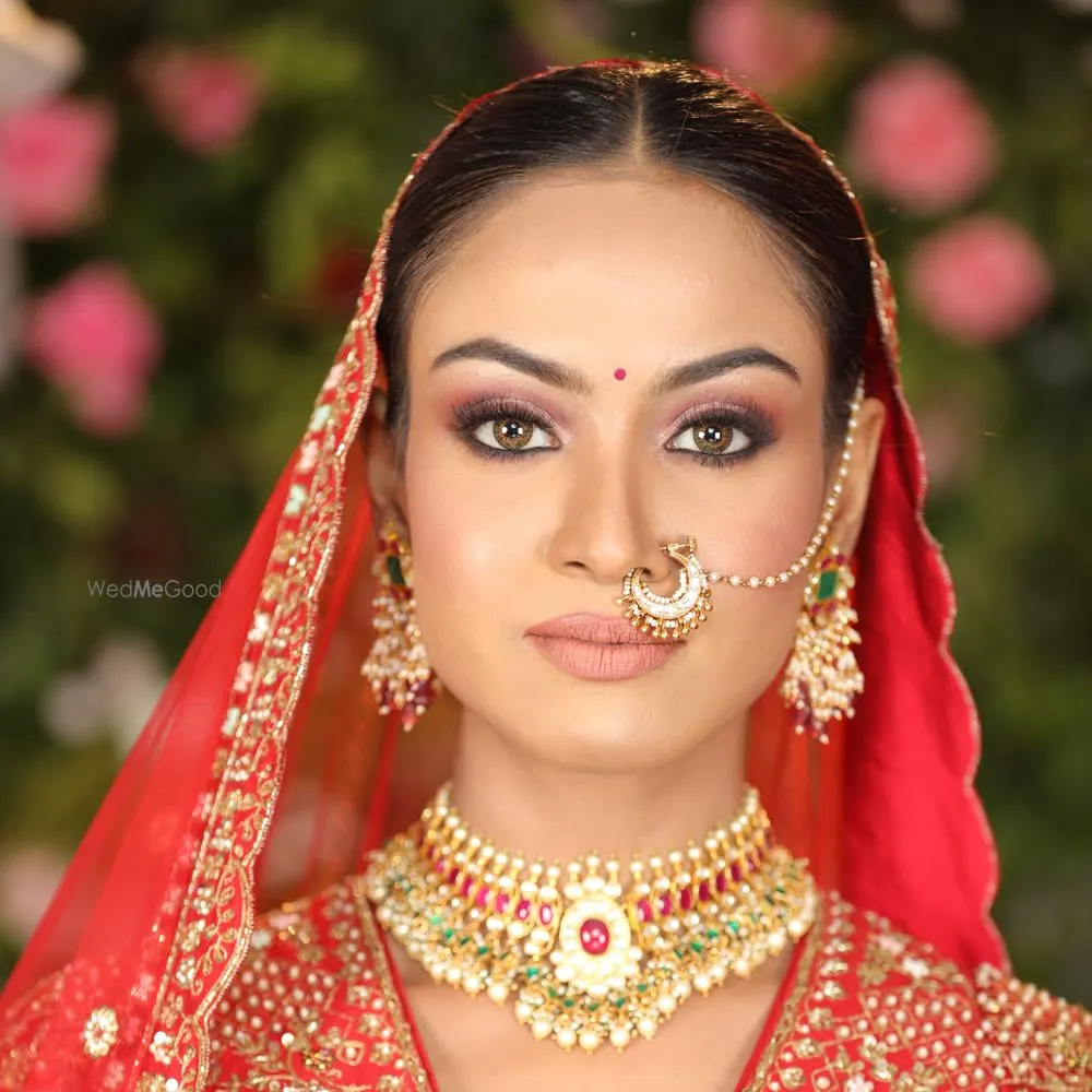 Facebar By Hina Verma