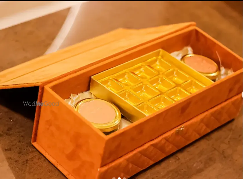 Inayra Box Factory