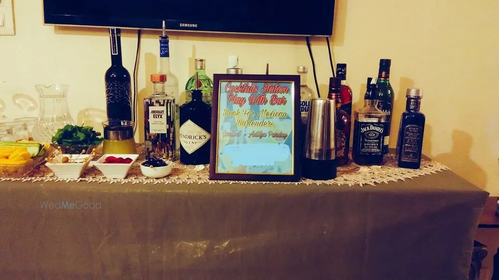 Cocktails Station Play With Bar