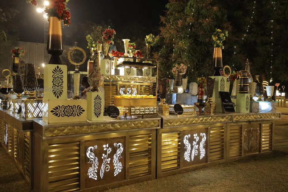 Uvi Luxury Catering Decor