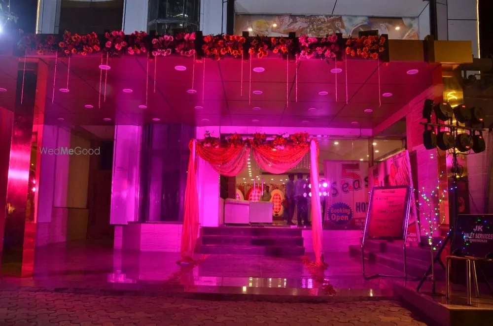 5 Seas Hotel And Banquet Vasundhara Ghaziabad