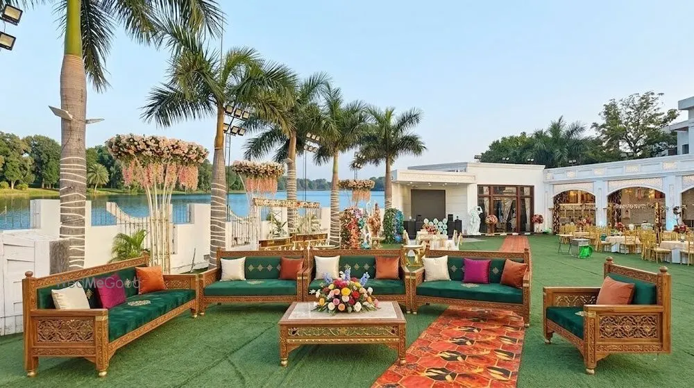 J. S. Garden Banquet & Rooms By Khanak