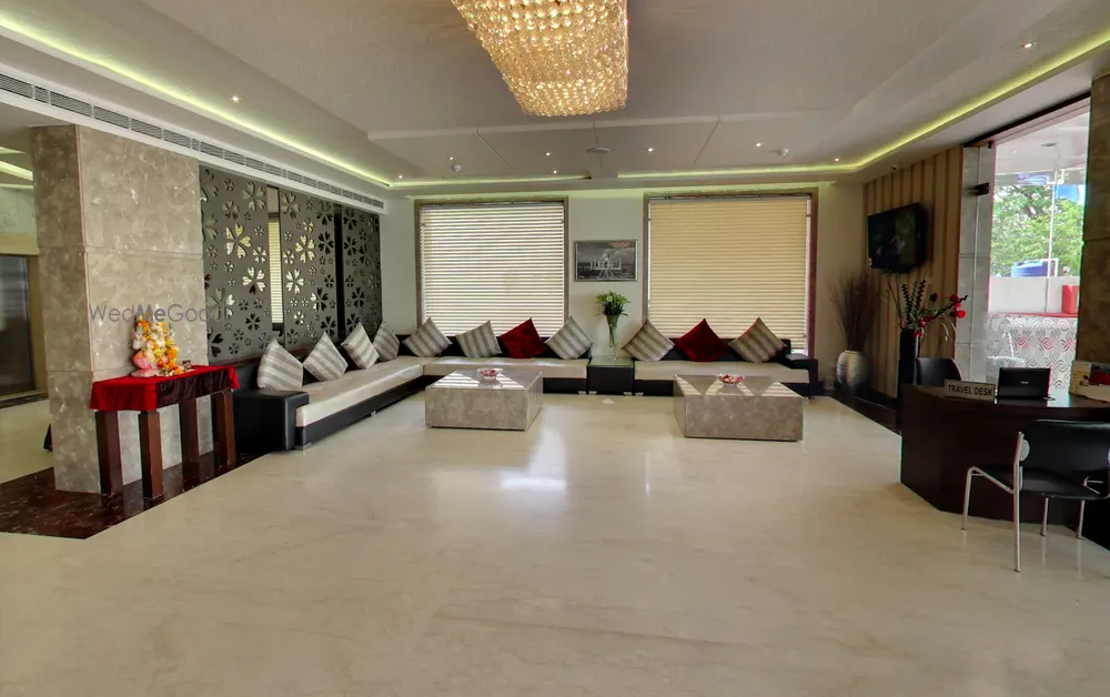 Hotel The Taj Vilas
