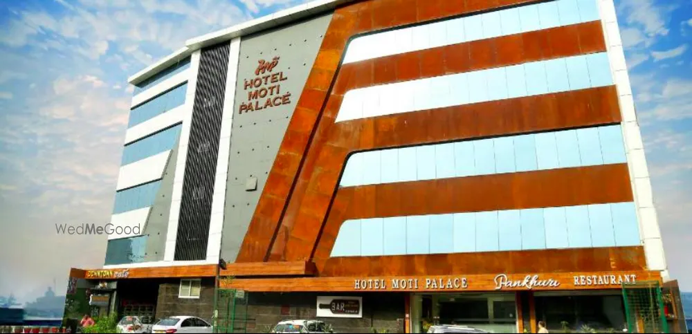 Hotel Moti Palace & Pankhuri Reloaded