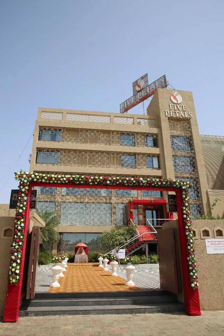 Five Petals Hotel & Banquets
