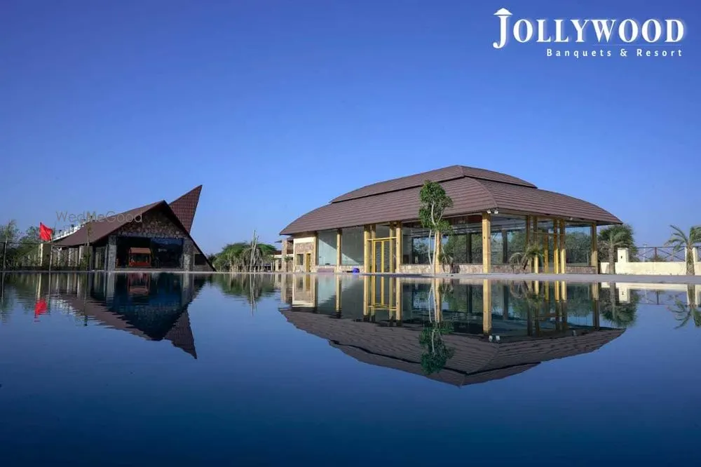 Jollywood Resort