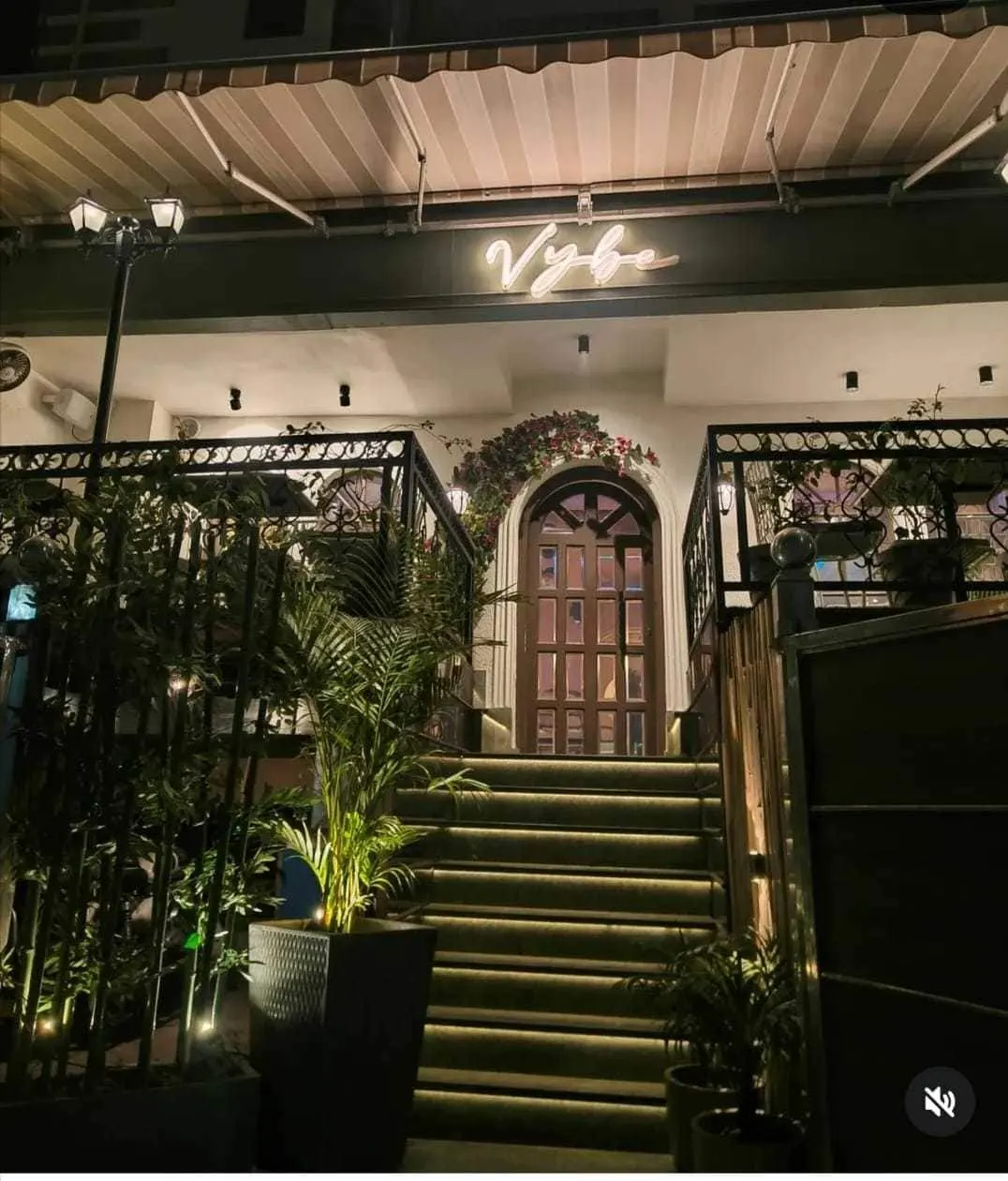 Vybe Cafe N Lounge