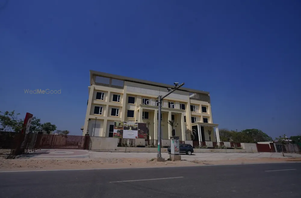 Clarks Inn Aligarh