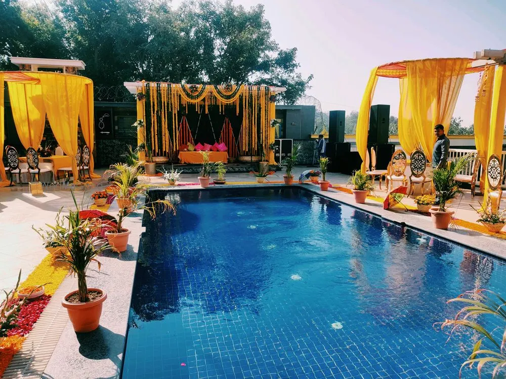 Redwood Resorts Panchkula