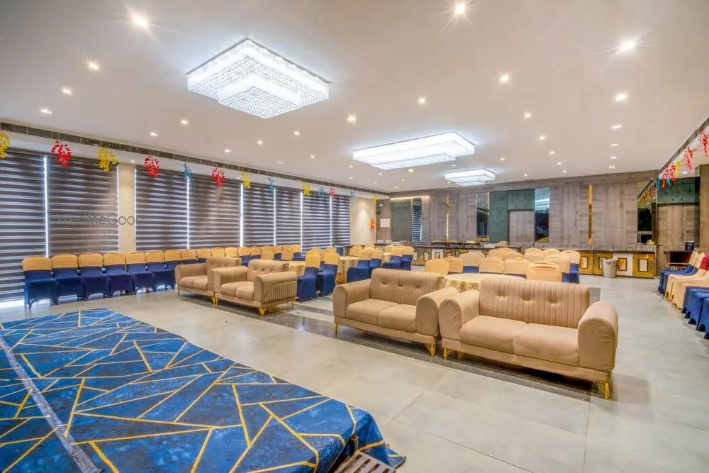 The White Seasons Hotel