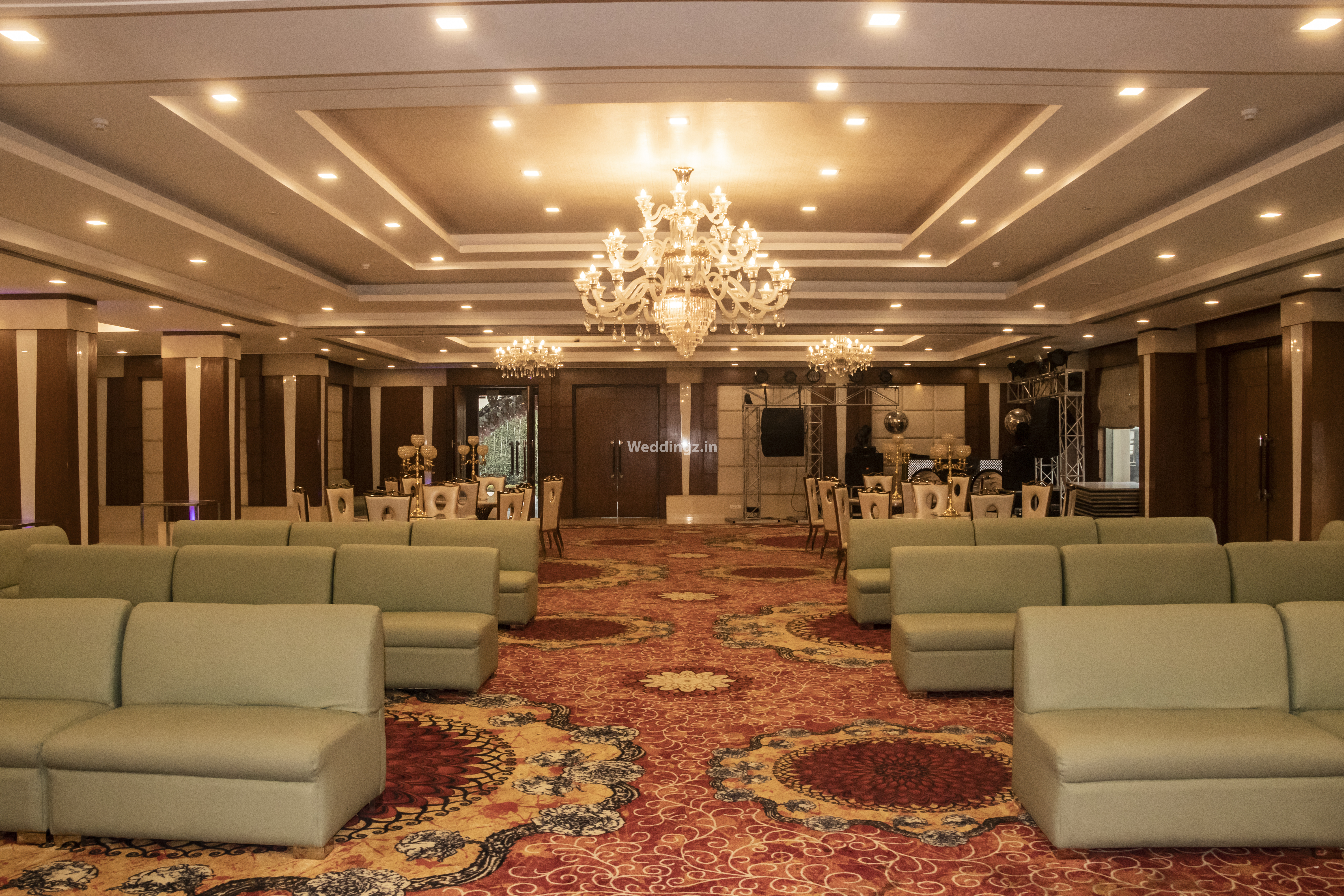 Silver Oak Resort Hotel