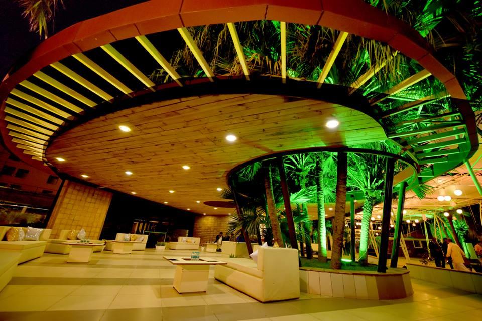 Hotel Kanha's Palm Springs
