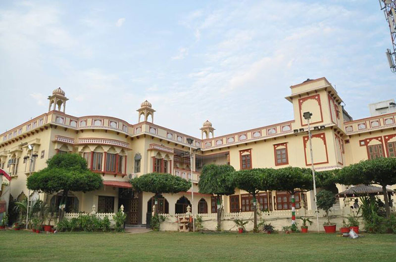 Mahal Rajwada Resort