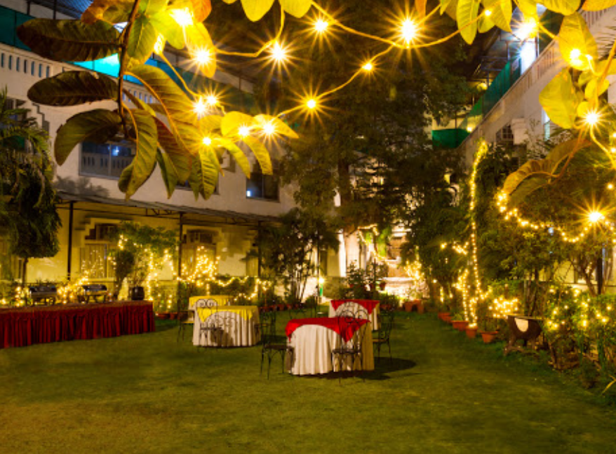 Hotel Deep Palace