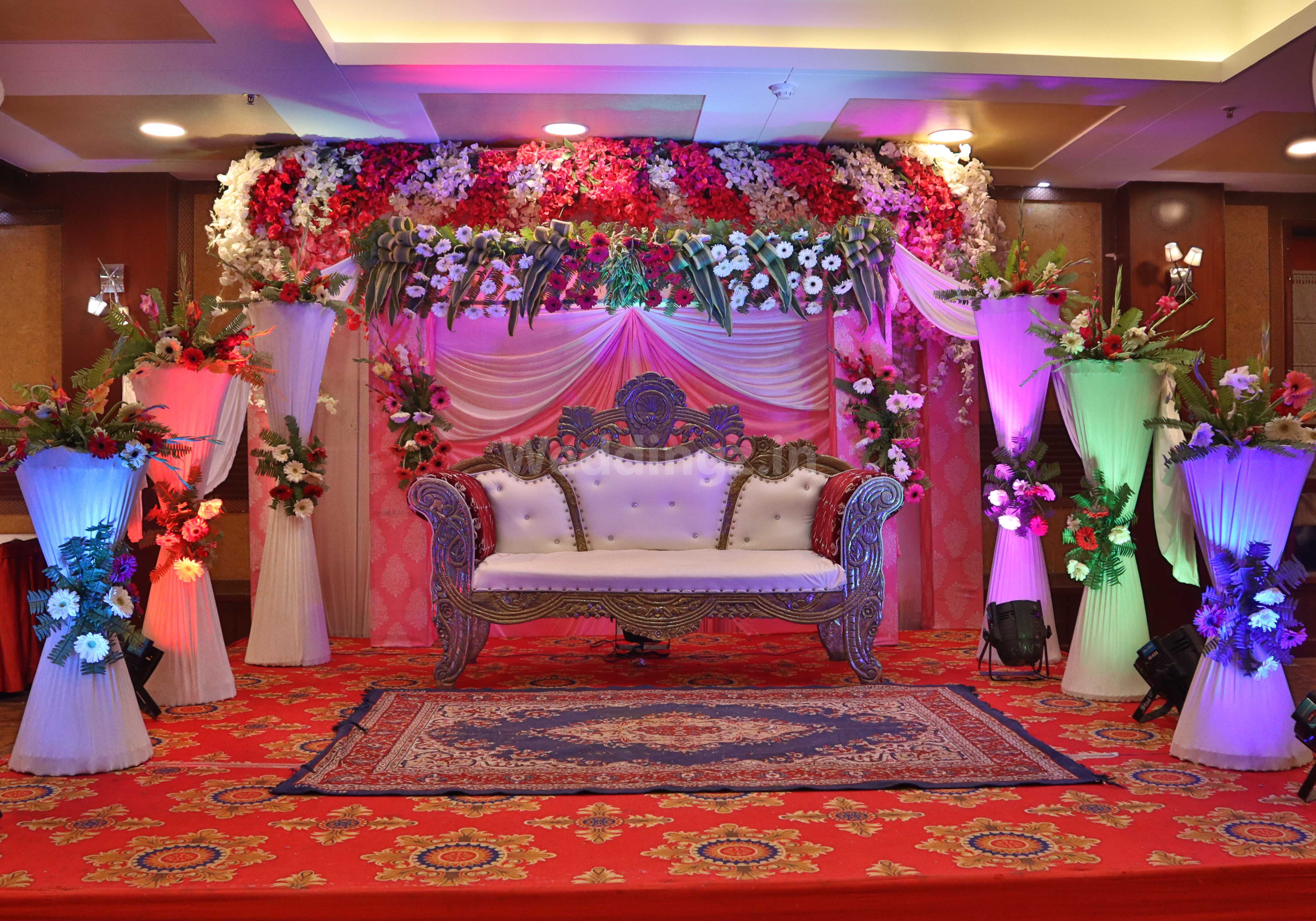 Hotel Gargee Grand
