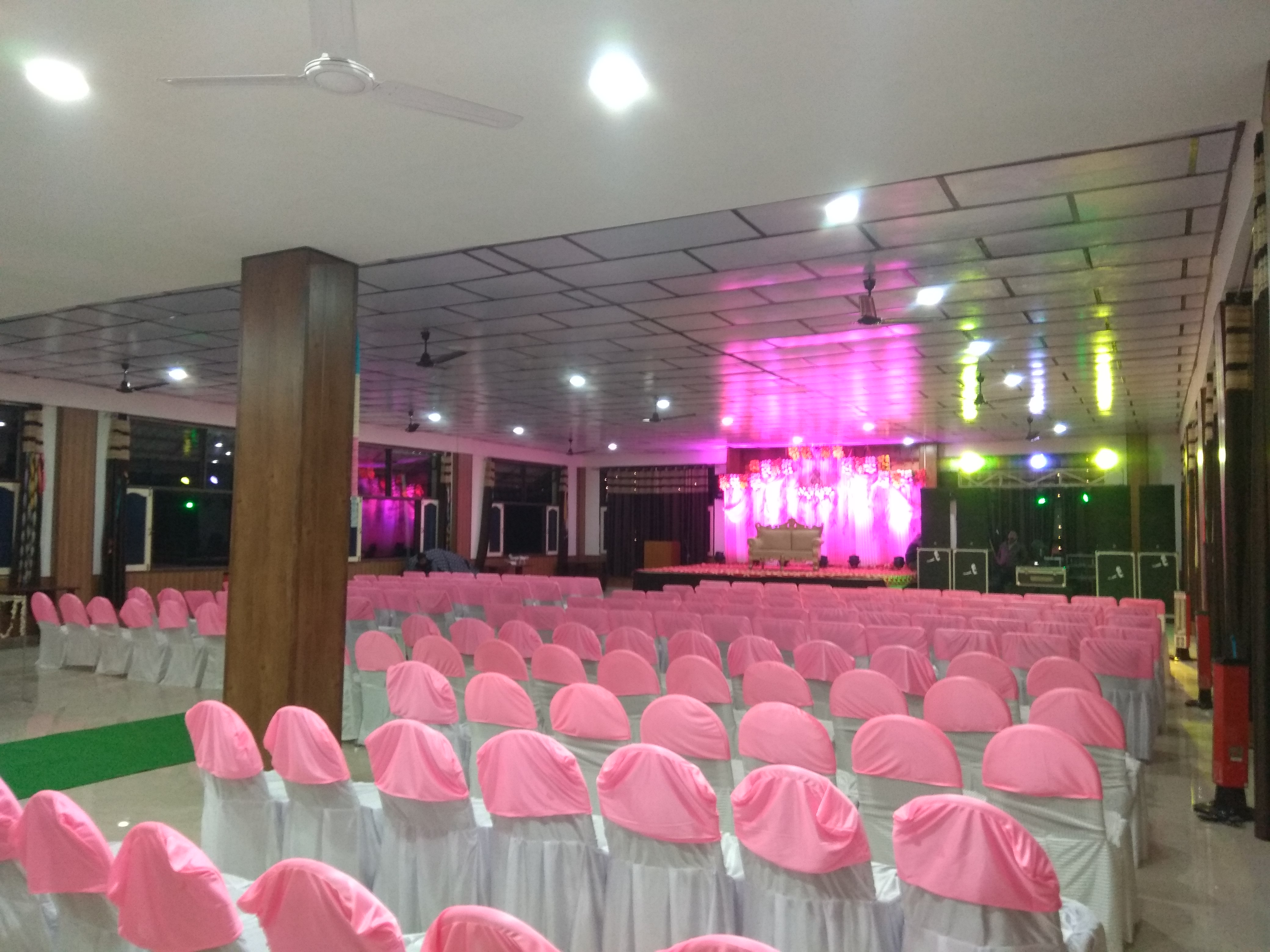 Hotel Devdar Resort
