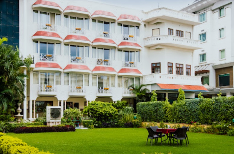 Hotel Surya Kaiser Palace
