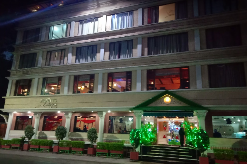 Hotel Ranjit’s Lakeview