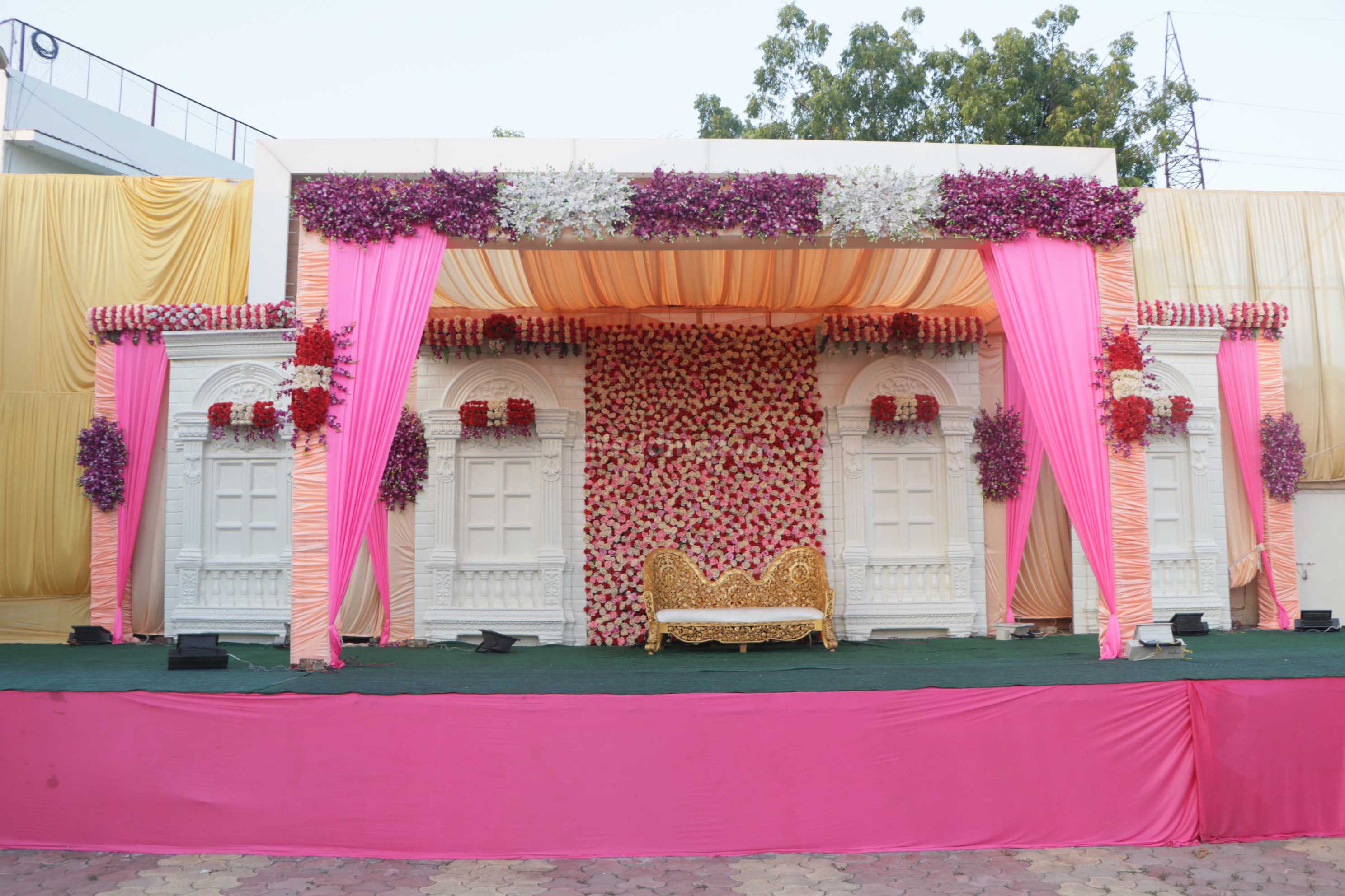 Hotel Gaurav Greens Garden