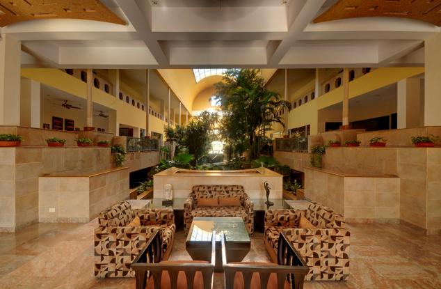 Unitech Club Patio