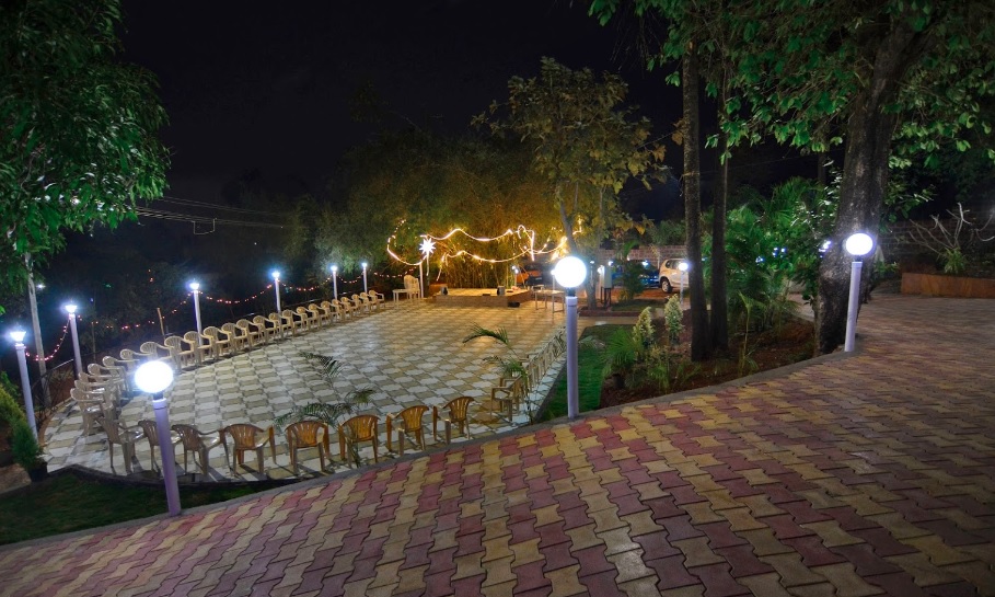 Cozy Woods Hill Resort