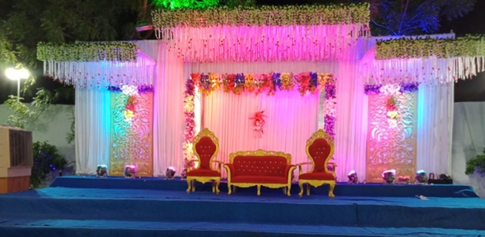 Mathura Vrindavan Lawn