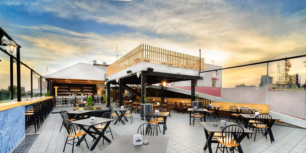 boCHE & Shakesbierre - Brewpub & Club