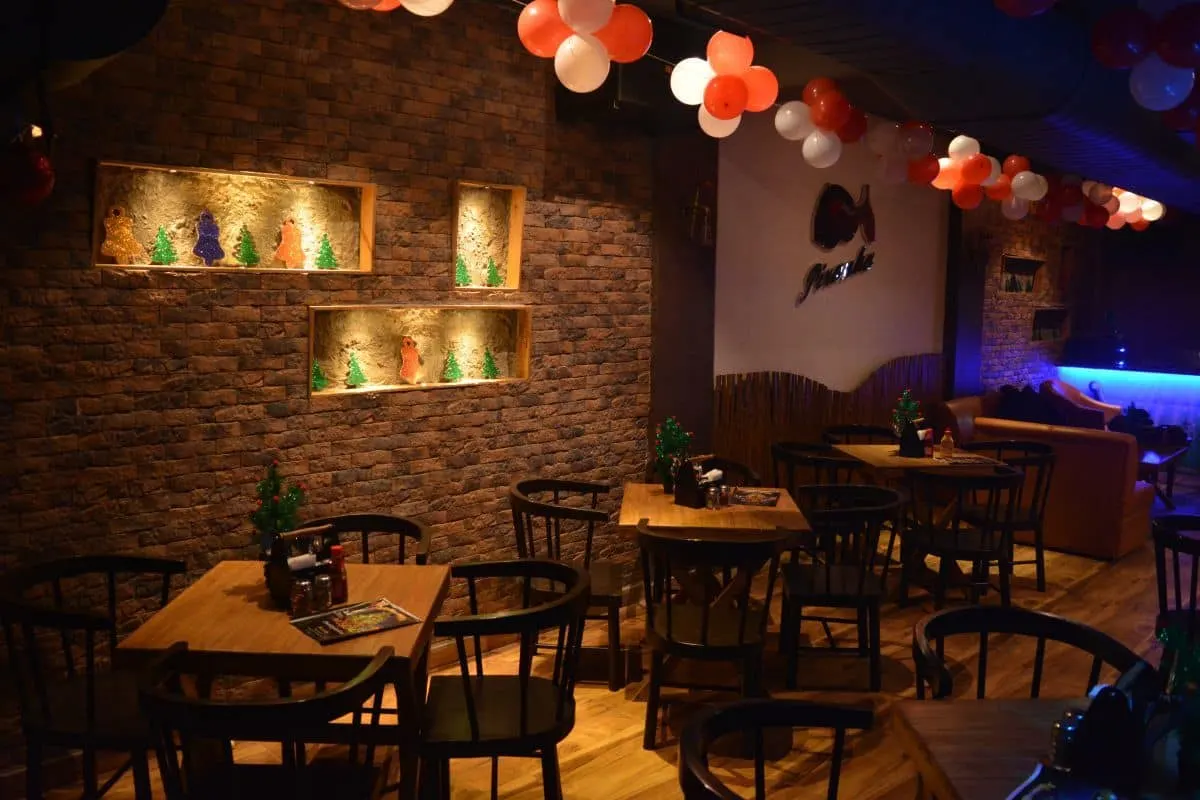 Piranha Lounge And Bar
