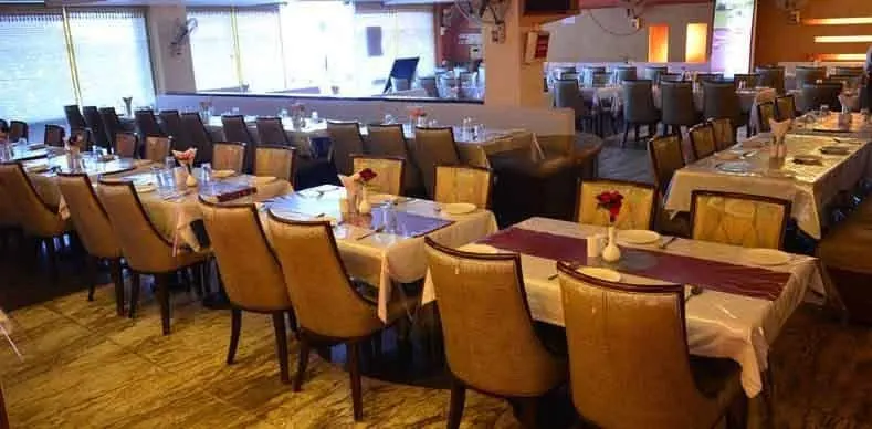 Royal Cafe - Royal Inn